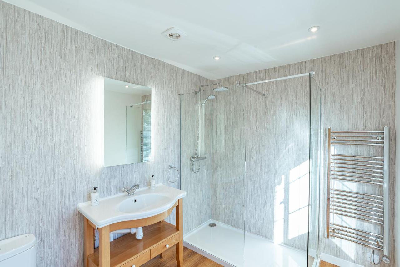 Sparrowhawk Cottage With Hot Tub ニュートン・スチュワート エクステリア 写真